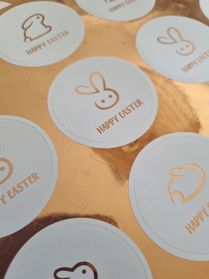 Happy Easter 3 Bunnies Vinyl Label Pack (Round) Matte/Gloss/Foil